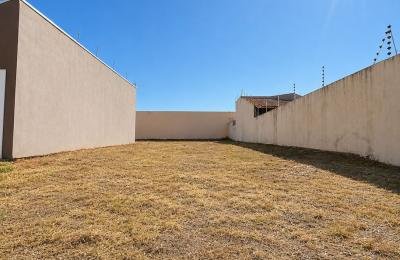 Terreno à venda – Jardim Alvorada