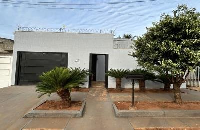 Casa usada à venda – Jardim das Violetas