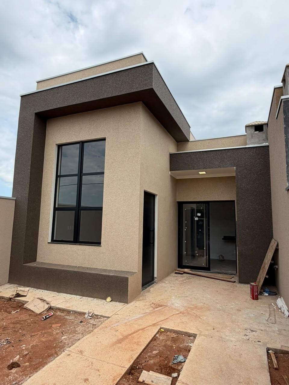 Casa nova à venda – Bela Vista
