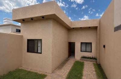 Casa nova à venda – Novo Aeroporto
